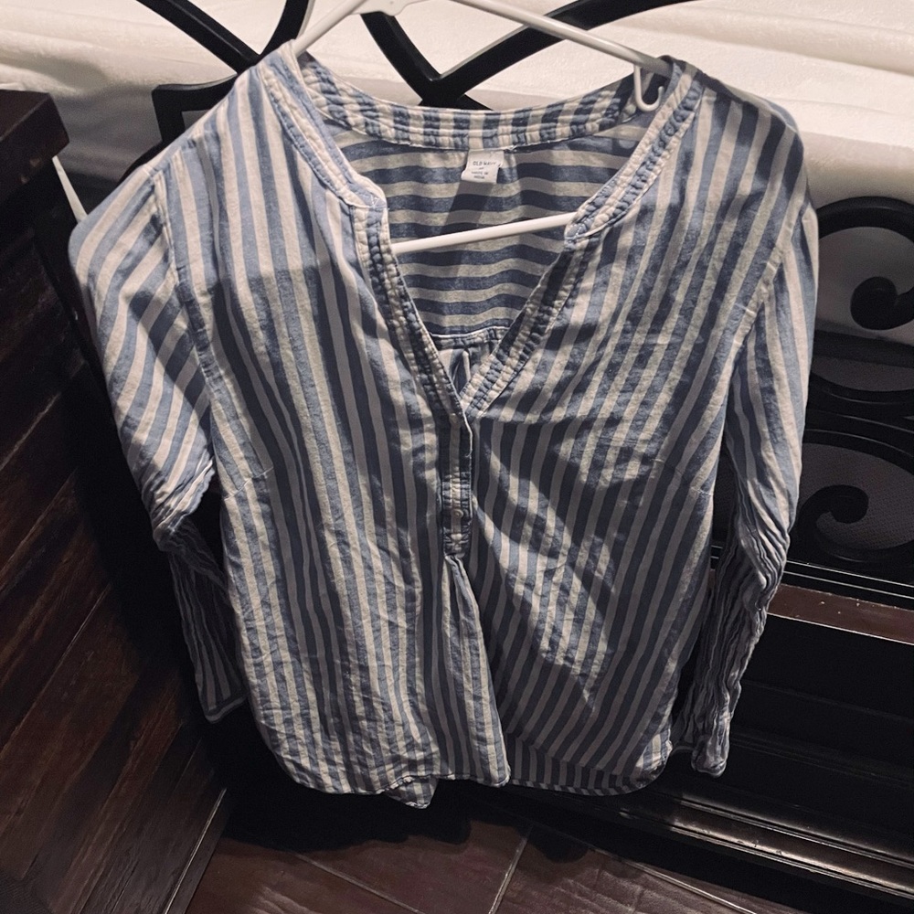 Sold-Women’s striped shirt (old navy) - Picture 2 of 2